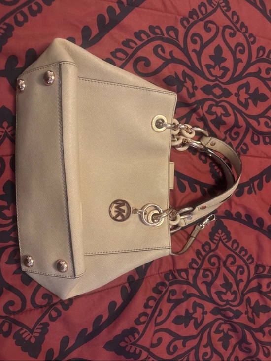 Michael Kors Handbags - Michael Kors Champagne Saffiano Shoulder Tote with Gold Hardware